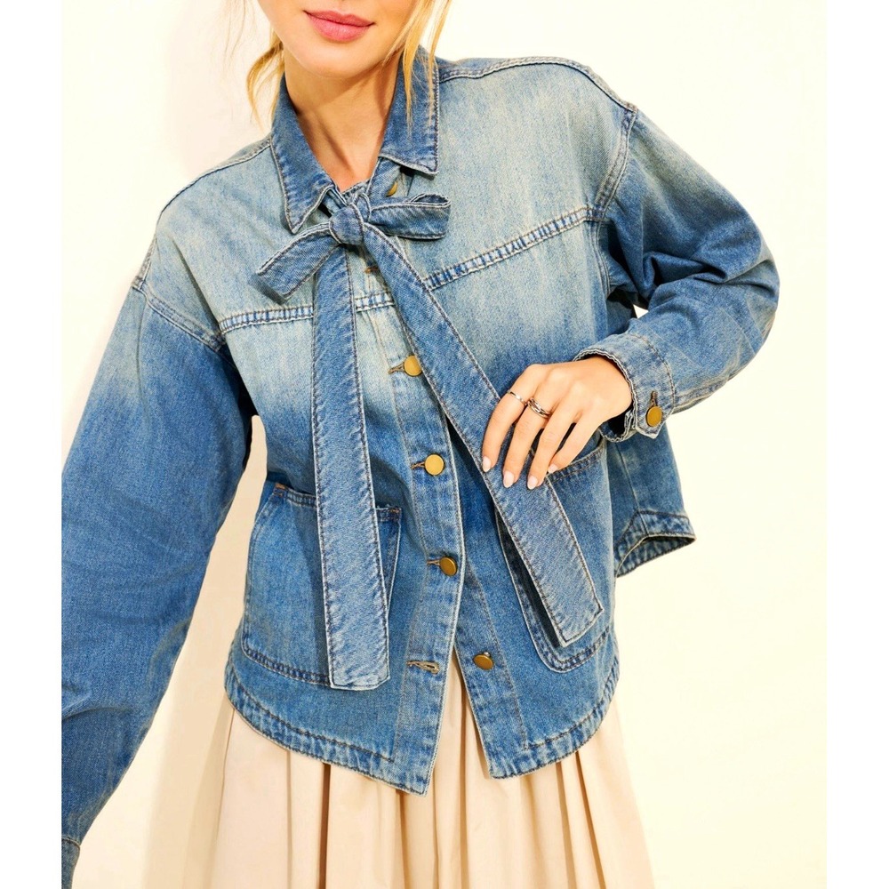Dot & Lu Rita Denim Jacket Bow Button Front Collared Relaxed Size M